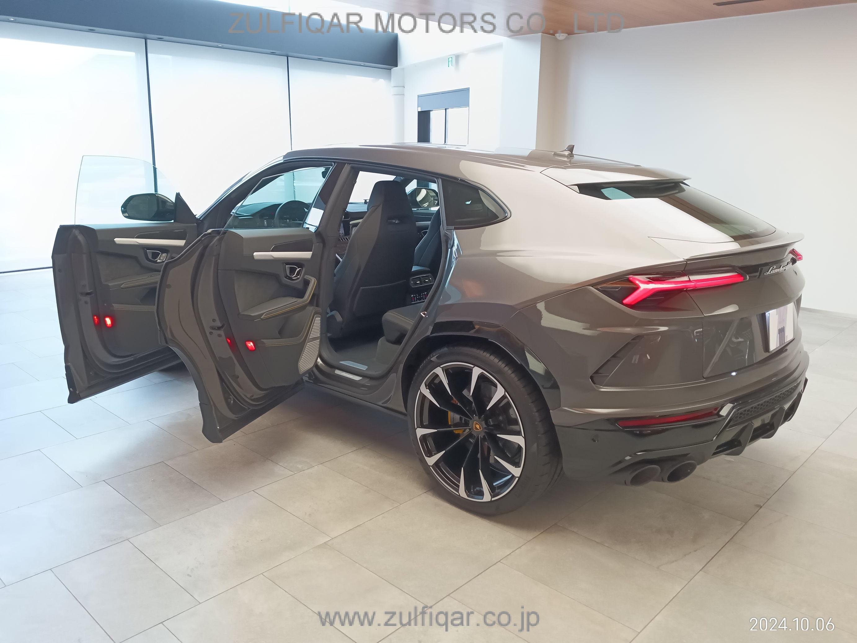 LAMBORGHINI URUS 2022 Image 10