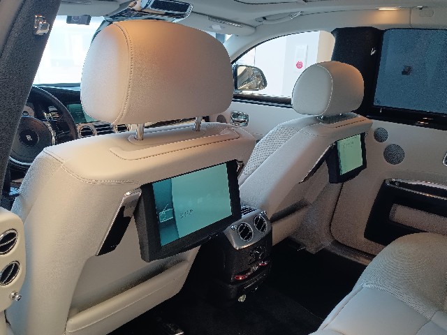 ROLLS ROYCE GHOST 2014 Image 32