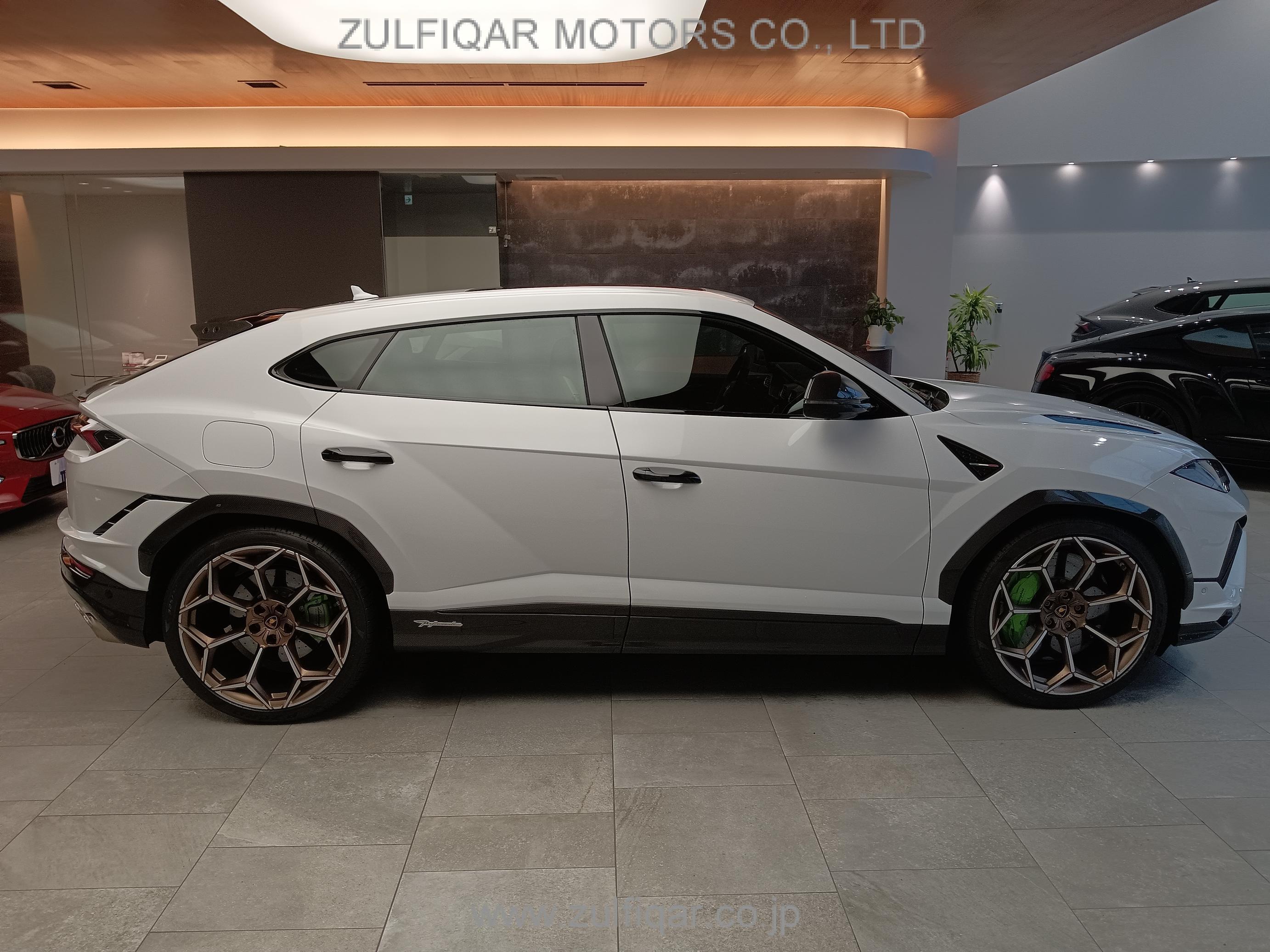 LAMBORGHINI URUS 2023 Image 4