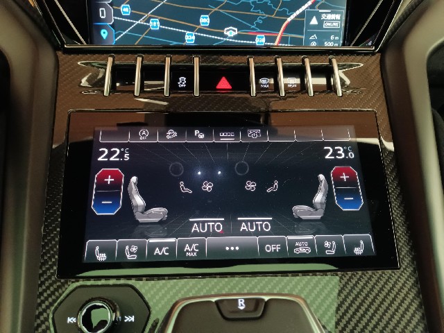 LAMBORGHINI URUS 2023 Image 45