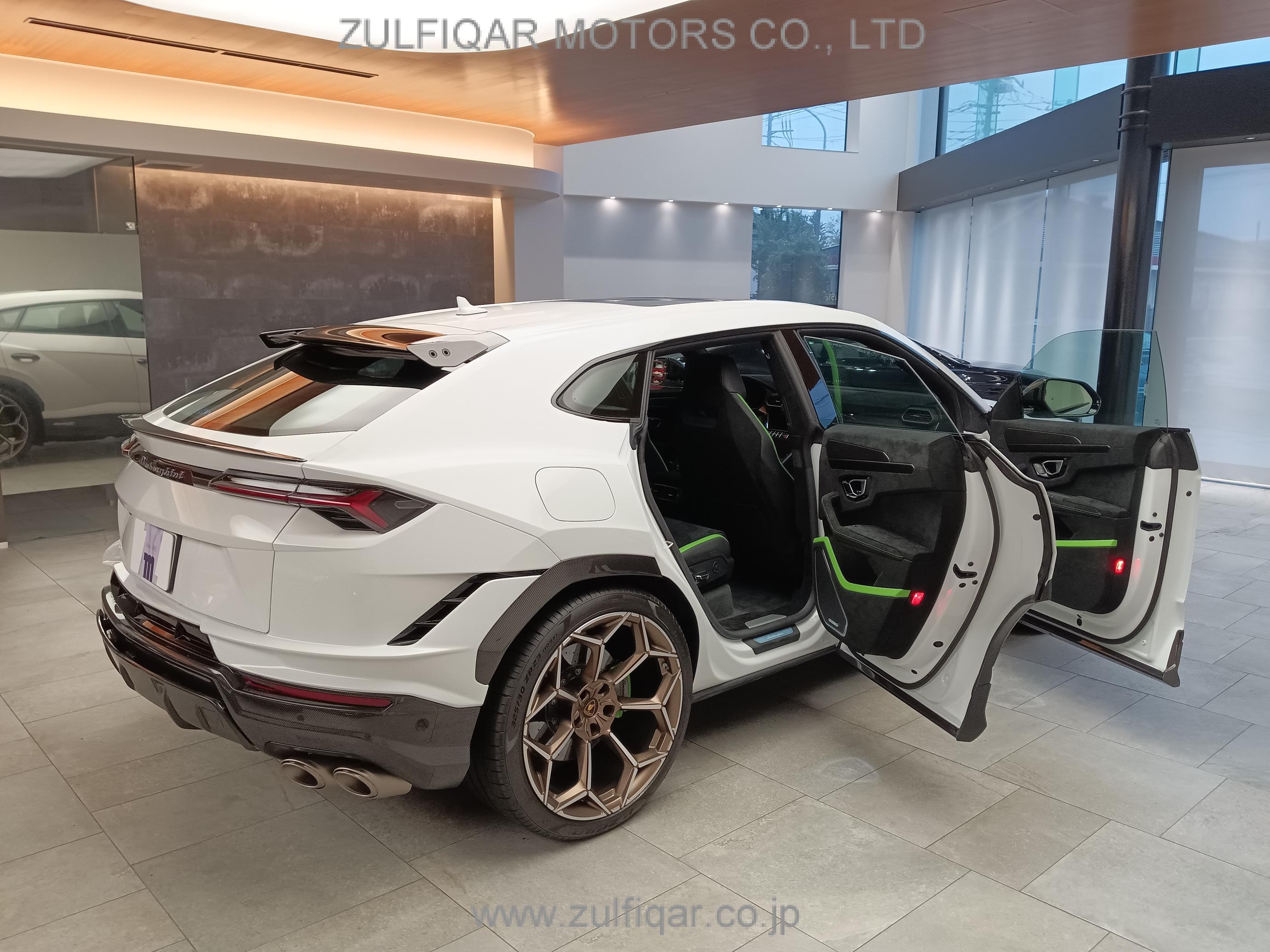 LAMBORGHINI URUS 2023 Image 6