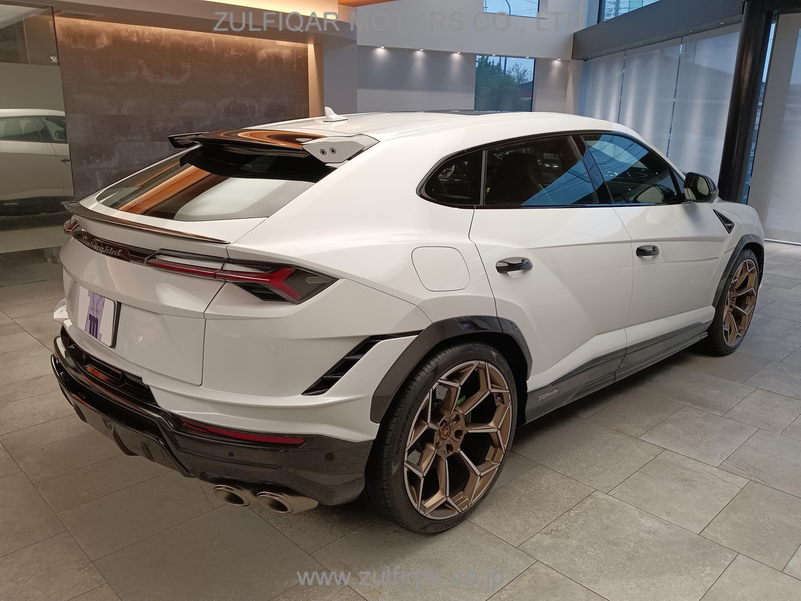 LAMBORGHINI URUS 2023 Image 7