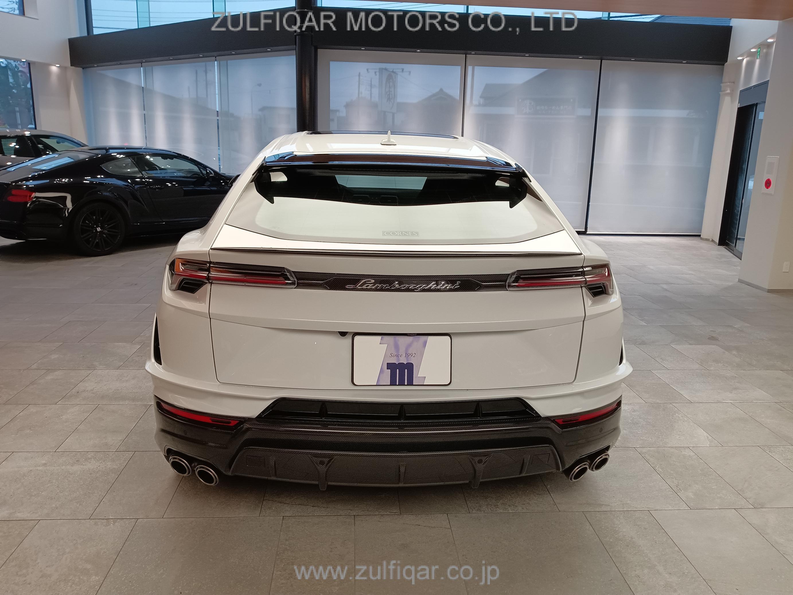 LAMBORGHINI URUS 2023 Image 8