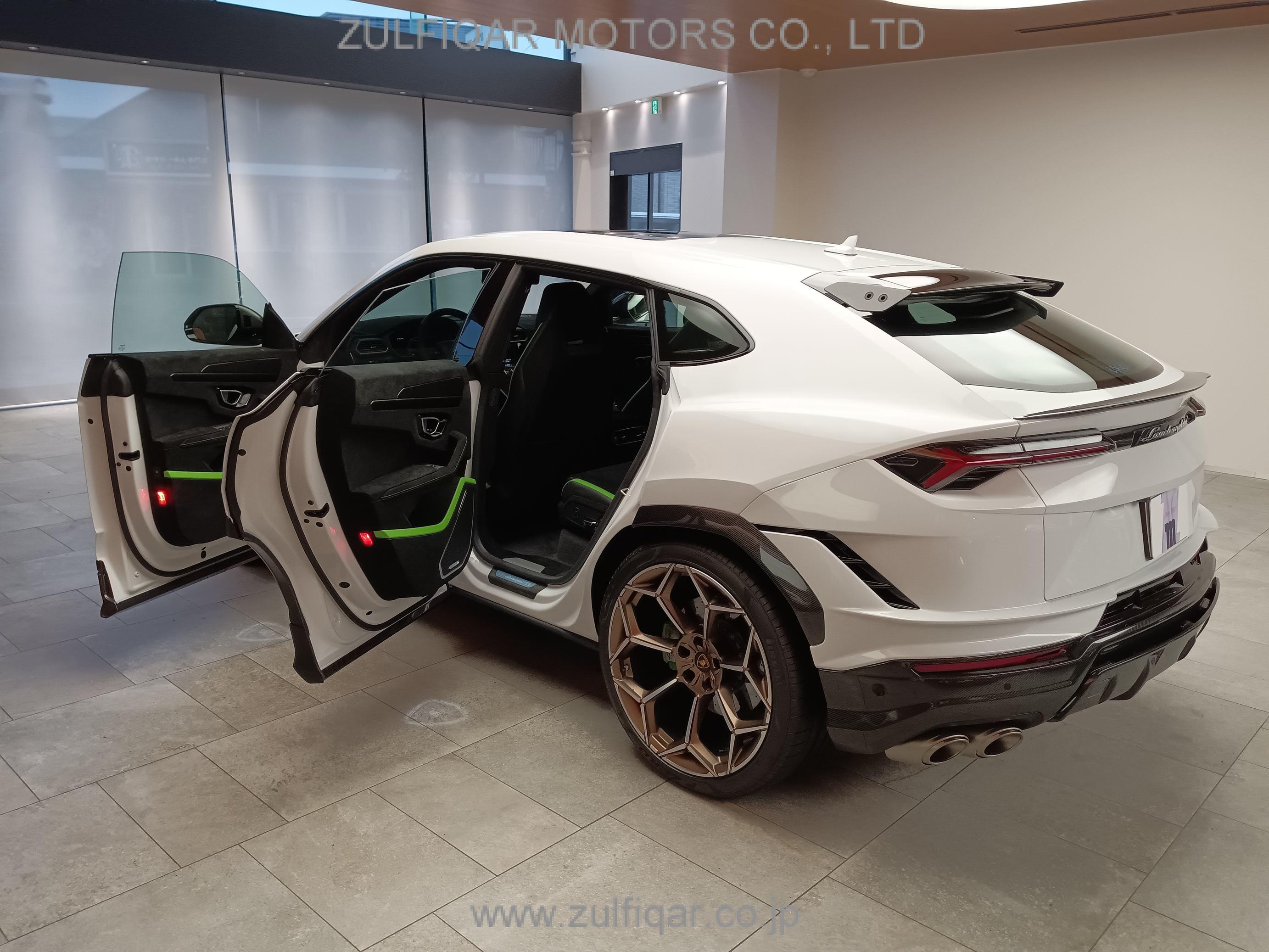 LAMBORGHINI URUS 2023 Image 10