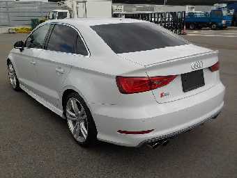 AUDI S3 SEDAN 2014 Image 4