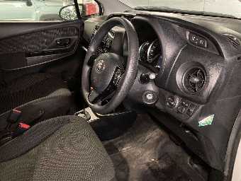 TOYOTA VITZ 2019 Image 5