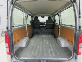 TOYOTA HIACE 2019 Image 9