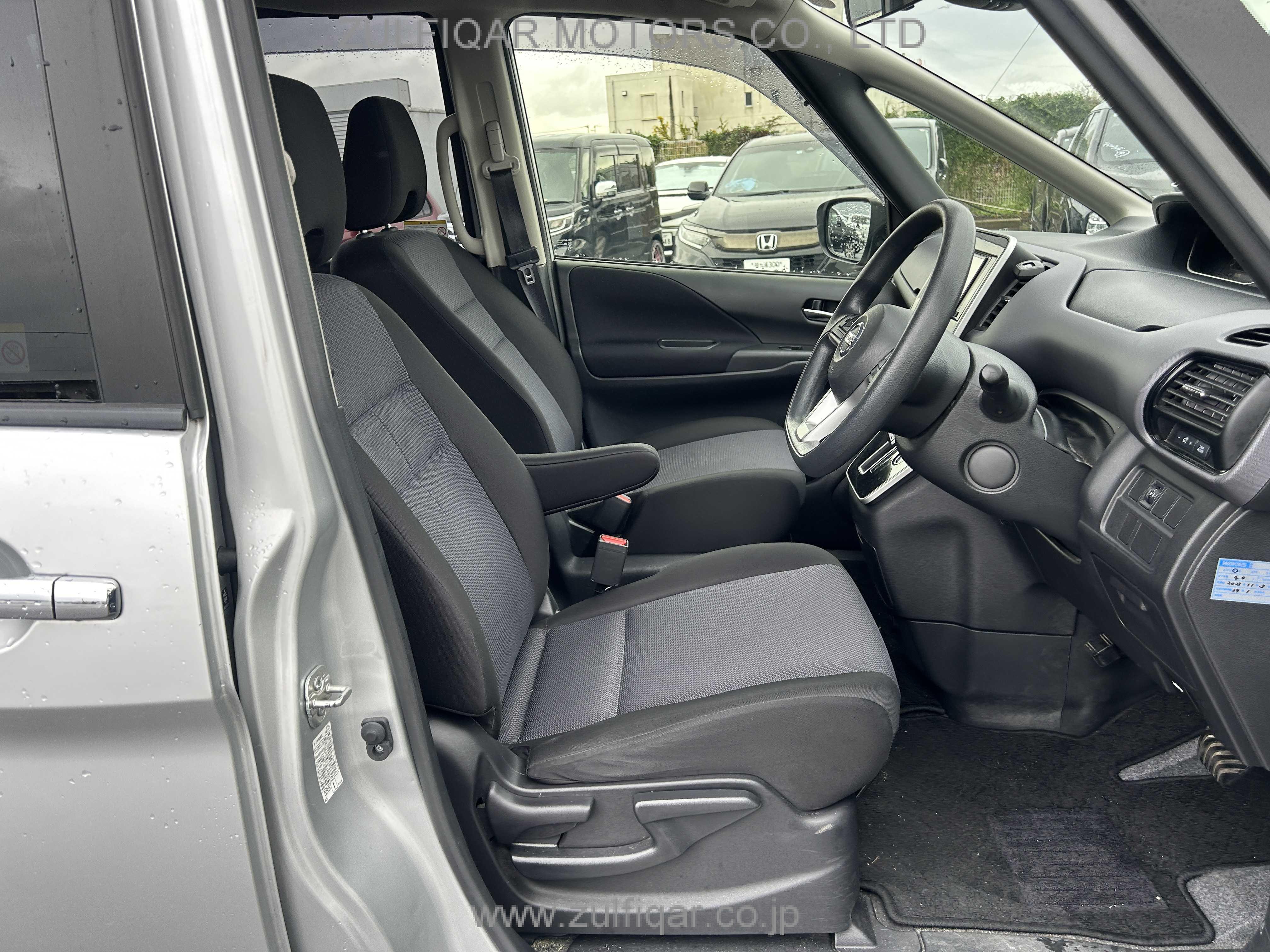 NISSAN SERENA 2019 Image 23