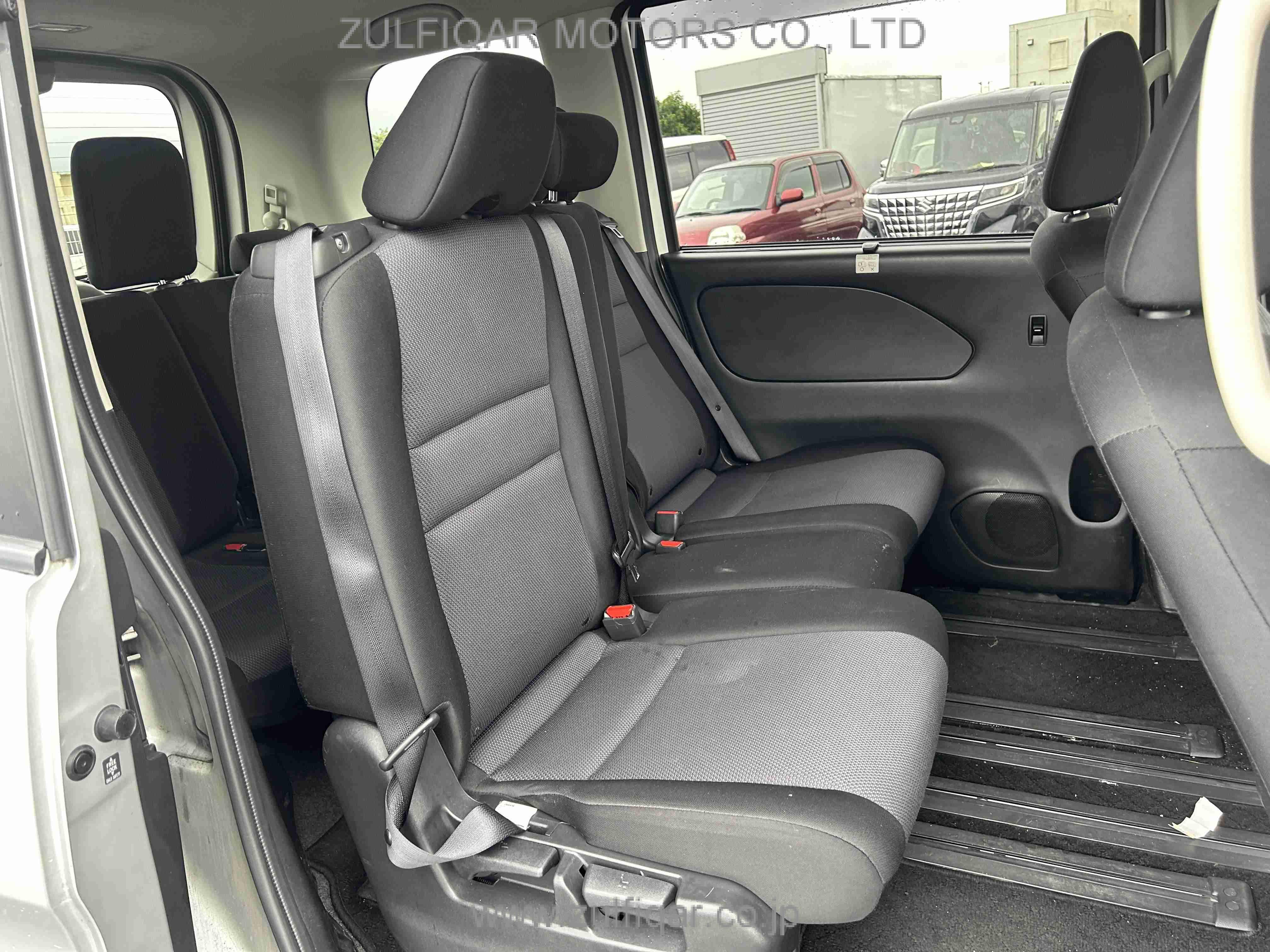 NISSAN SERENA 2019 Image 24