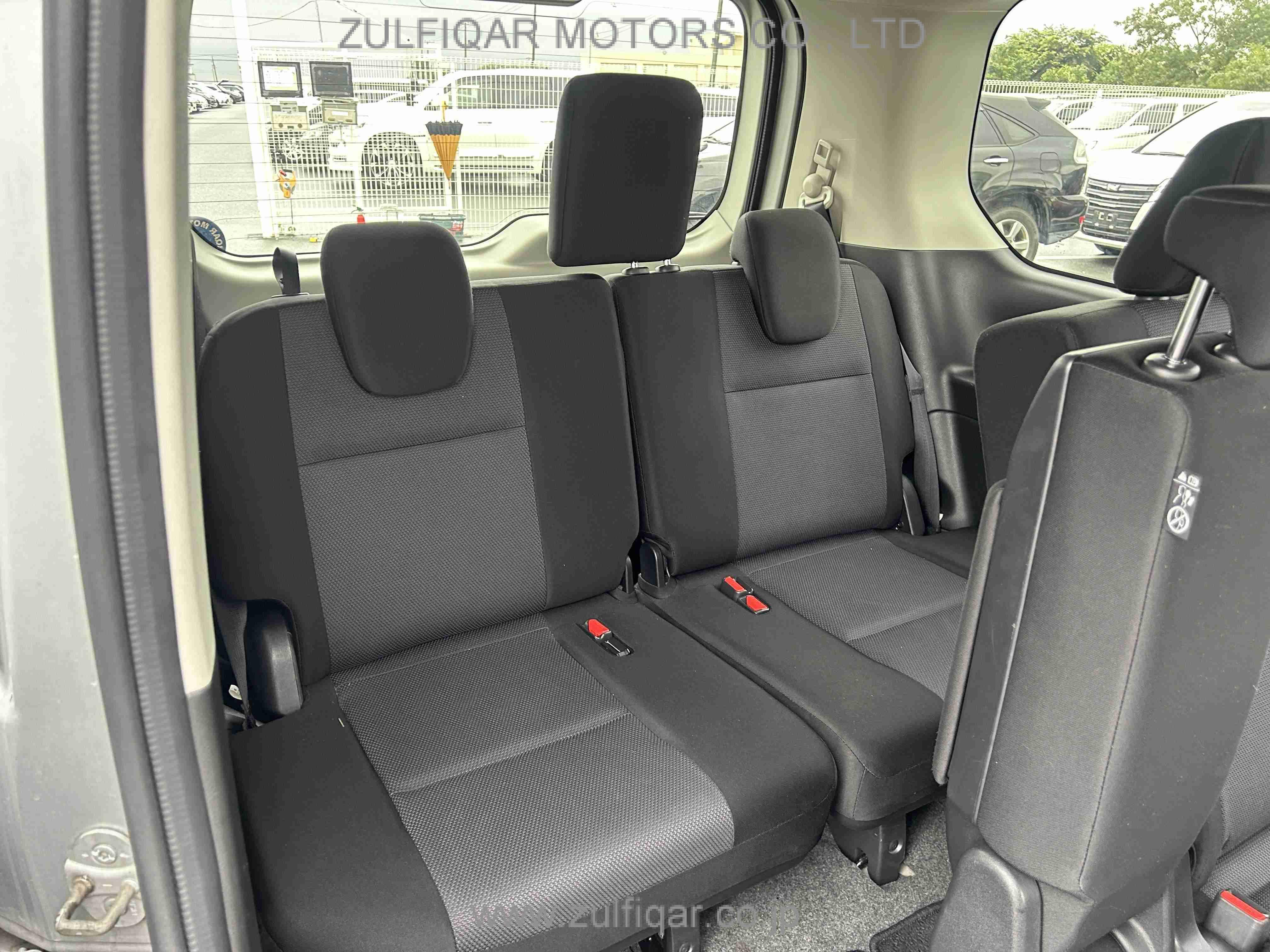 NISSAN SERENA 2019 Image 25