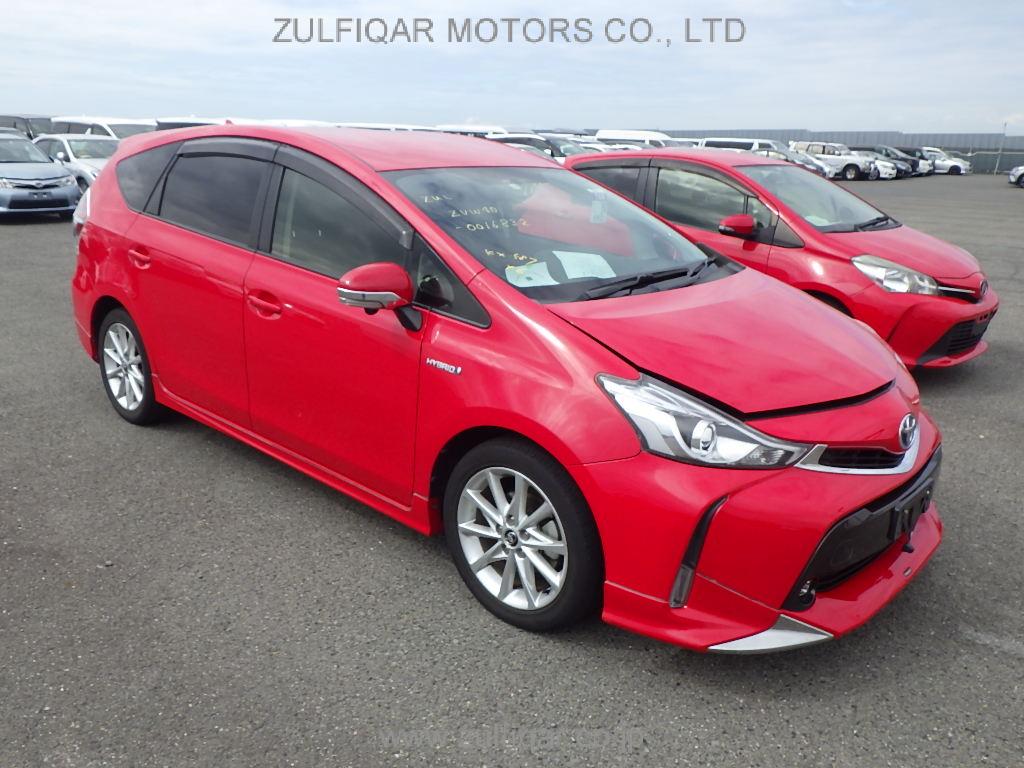 TOYOTA PRIUS ALPHA 2015 Image 11