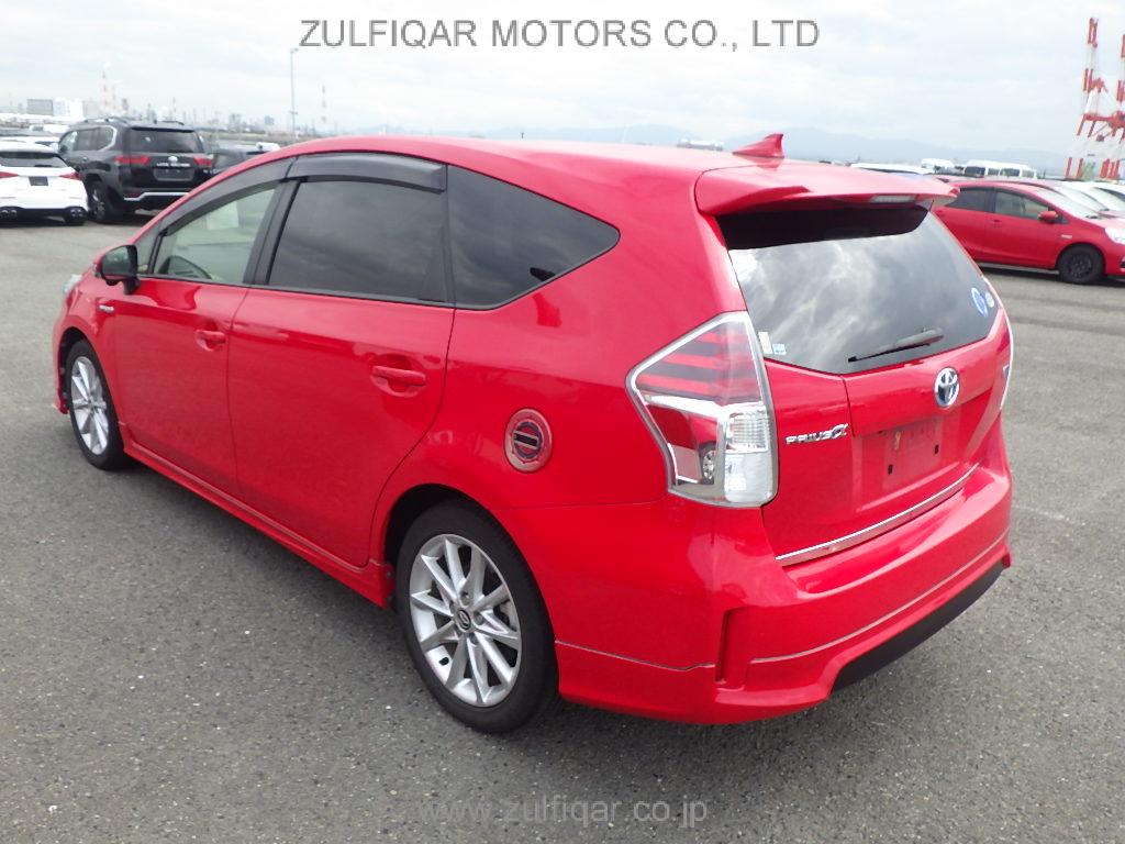 TOYOTA PRIUS ALPHA 2015 Image 12