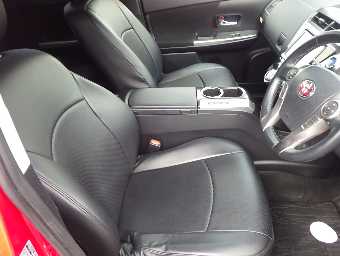 TOYOTA PRIUS ALPHA 2015 Image 9