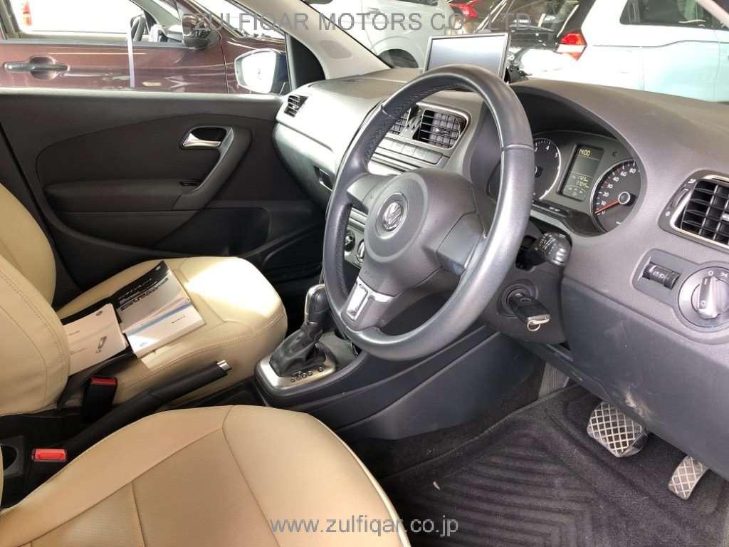 VOLKSWAGEN POLO 2013 Image 5