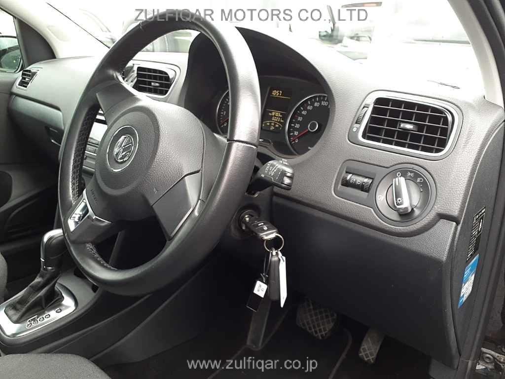 VOLKSWAGEN POLO 2014 Image 7