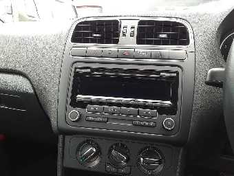 VOLKSWAGEN POLO 2014 Image 10