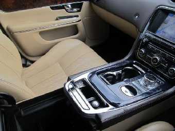 JAGUAR XJ 2010 Image 13