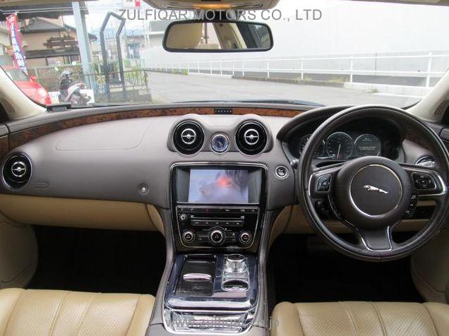 JAGUAR XJ 2010 Image 22