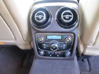 JAGUAR XJ 2010 Image 22
