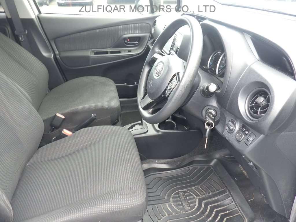 TOYOTA VITZ 2019 Image 5