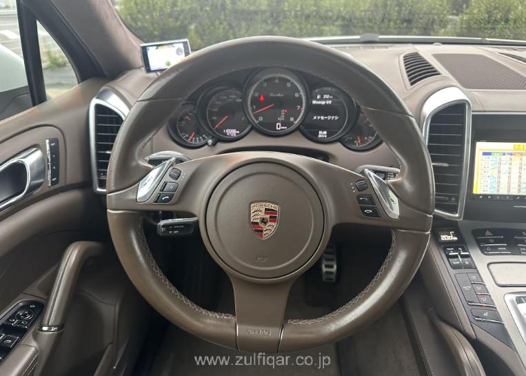 PORSCHE CAYENNE 2012 Image 7