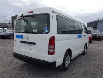TOYOTA HIACE WAGON 2017 Image 4