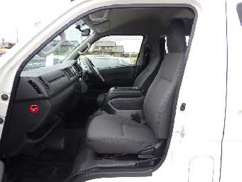 TOYOTA HIACE WAGON 2017 Image 7