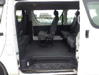 TOYOTA HIACE WAGON 2017 Image 8