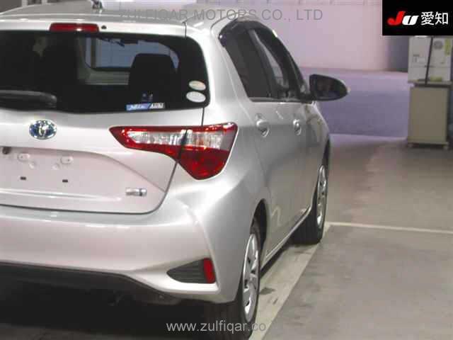 TOYOTA VITZ 2019 Image 8