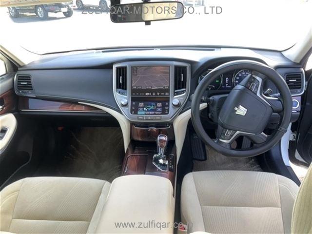 TOYOTA CROWN HYBRID 2015 Image 3