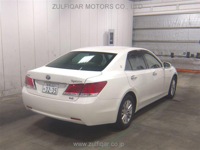 TOYOTA CROWN HYBRID 2015 Image 5