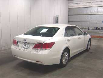 TOYOTA CROWN HYBRID 2015 Image 5