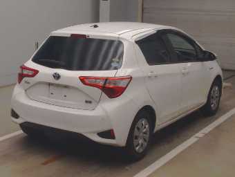 TOYOTA VITZ 2019 Image 2