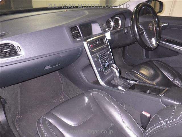 VOLVO S60 2013 Image 4