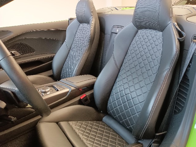 AUDI R8 SPYDER 2017 Image 25