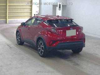 TOYOTA C-HR 2018 Image 2