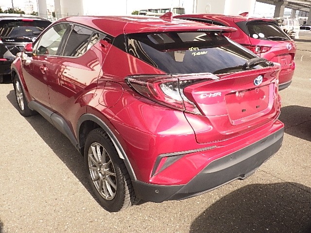 TOYOTA C-HR 2017 Image 20