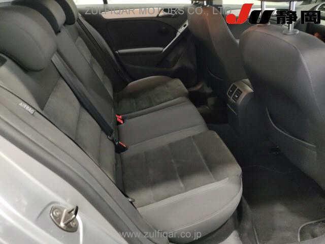 VOLKSWAGEN GOLF 2012 Image 8