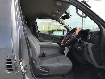 NISSAN NV350 CARAVAN WAGON 2019 Image 6