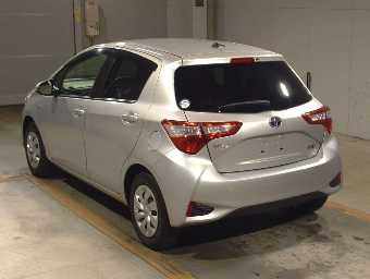 TOYOTA VITZ 2019 Image 4
