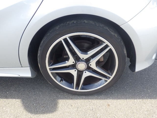 MERCEDES BENZ A CLASS 2014 Image 35