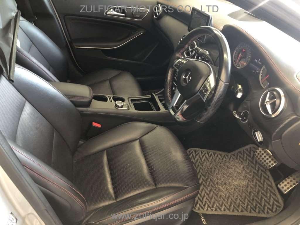 MERCEDES BENZ A CLASS 2014 Image 5