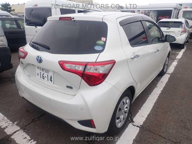 TOYOTA VITZ 2019 Image 2