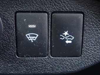 TOYOTA VITZ 2019 Image 9