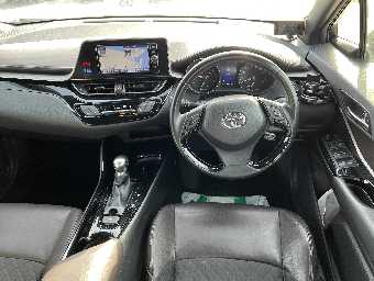 TOYOTA C-HR 2017 Image 6