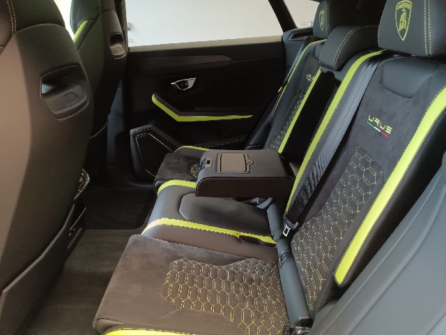 LAMBORGHINI URUS 2022 Image 29