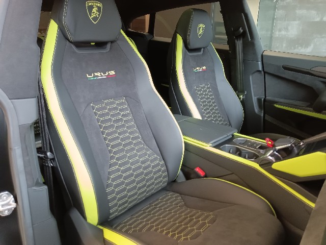 LAMBORGHINI URUS 2022 Image 36