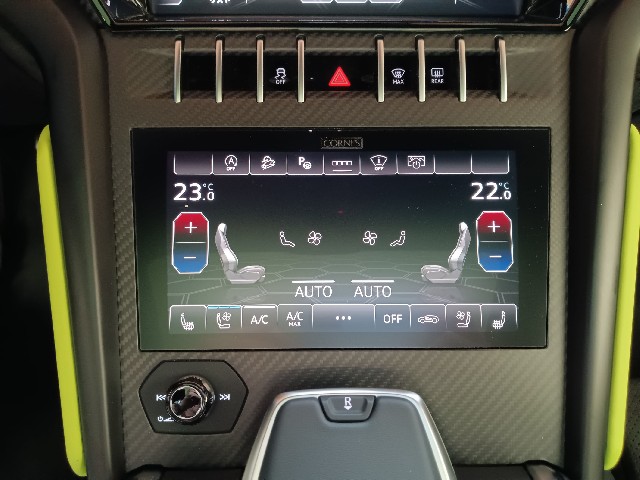 LAMBORGHINI URUS 2022 Image 46