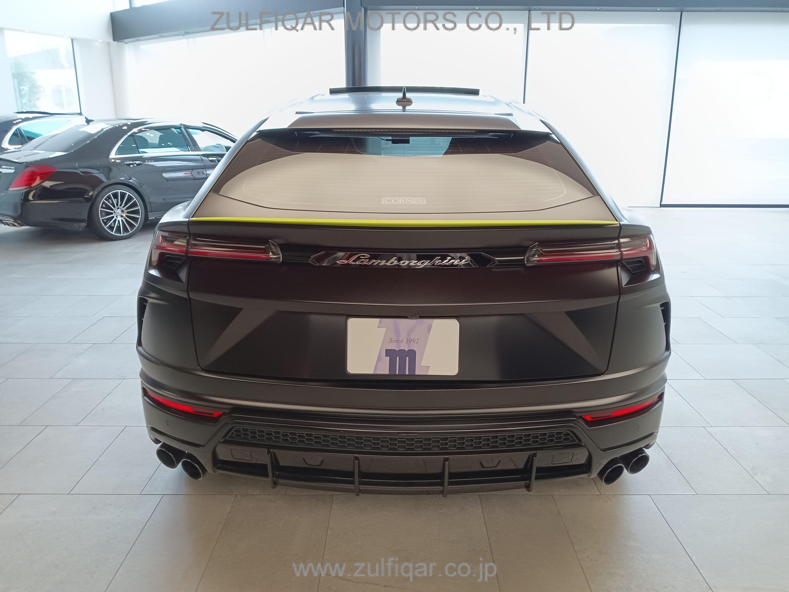 LAMBORGHINI URUS 2022 Image 9