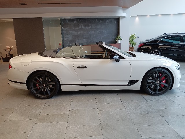 BENTLEY CONTINENTAL 2019 Image 22